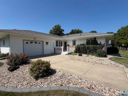 505 Central Ln Lane, Luverne, MN, 56156 | Card Image