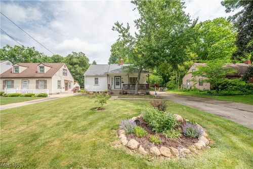 324 Melrose Ave, Boardman, OH, 44512-2357 | Card Image