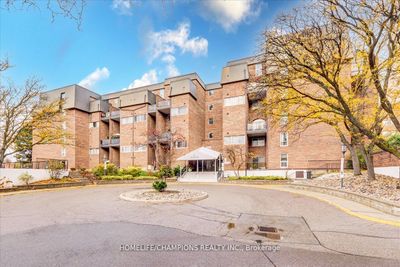 325 - 16 Elgin St, Condo with 3 bedrooms, 2 bathrooms and 1 parking in Thornhill ON | Image 1