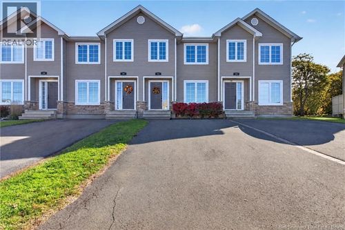 22 Lionel St, Dieppe, NB, E1A8Z1 | Card Image