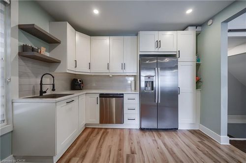 36 Kerr St, Cambridge, ON, N1R4A3 | Card Image