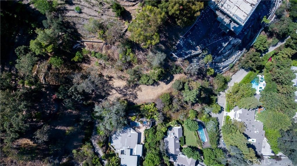 Land in Bel Air 4