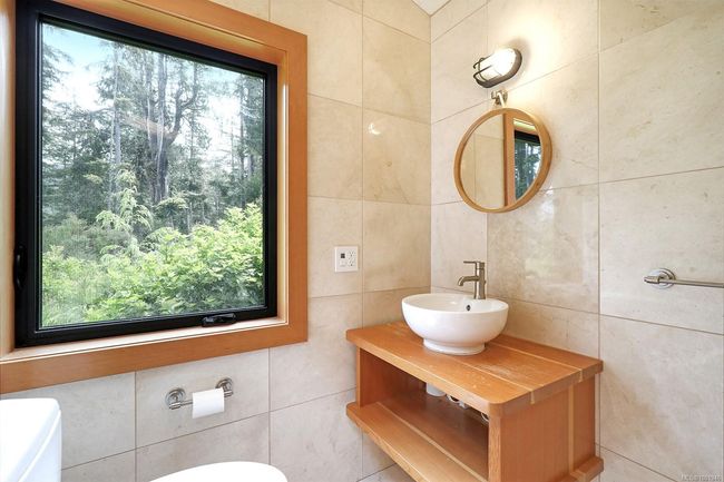 0 Neilson Island, House other with 4 bedrooms, 3 bathrooms and null parking in Tofino BC | Image 55