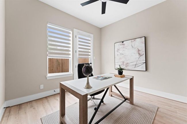 K - 4013 Griggs Rd, House other with 3 bedrooms, 4 bathrooms and 2 parking in Houston TX | Image 6