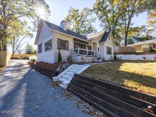 235 Vista Cir, Macon, GA, 31204-2409 | Card Image