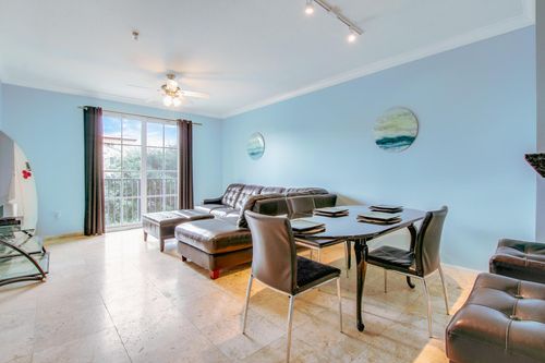 apt-305-580 S Sapodilla Ave, West Palm Beach, FL, 33401-6045 | Card Image