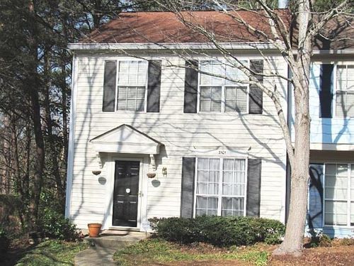 3101 Queen Anne Ct, Atlanta, GA, 30350-6305 | Card Image