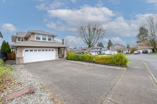 8769 215b St, Langley, BC, V1M2E6 | Card Image
