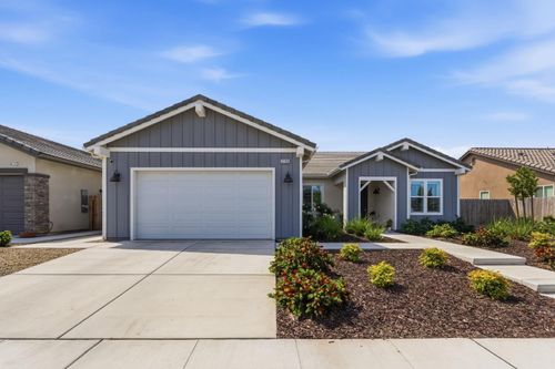 2100 Azalea St, Kingsburg, CA, 93631-1357 | Card Image