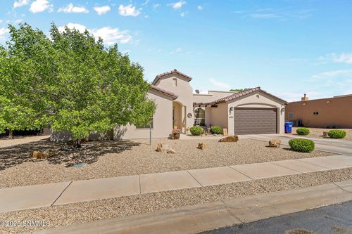 6054 Metro Woods St, Las Cruces, NM, 88012-7441 | Card Image