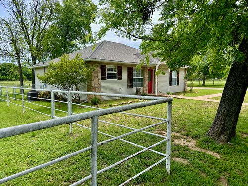 1308 Willis St, Brownwood, TX, 76801-5704 | Card Image