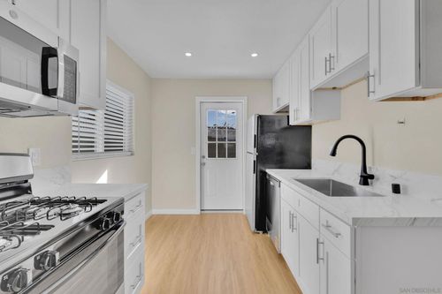 3653 Euclid Ave, San Diego, CA, 92105-2927 | Card Image