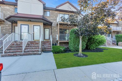 4511 Birchwood Ct, North Brunswick, NJ, 08902-3922 | Card Image