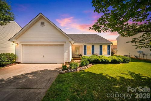 2155 Edenderry Dr, Statesville, NC, 28625-5016 | Card Image