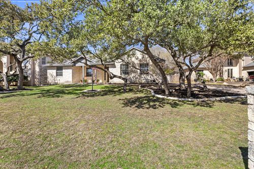 333 Hurst Creek Rd, Lakeway, TX, 78734-3853 | Card Image