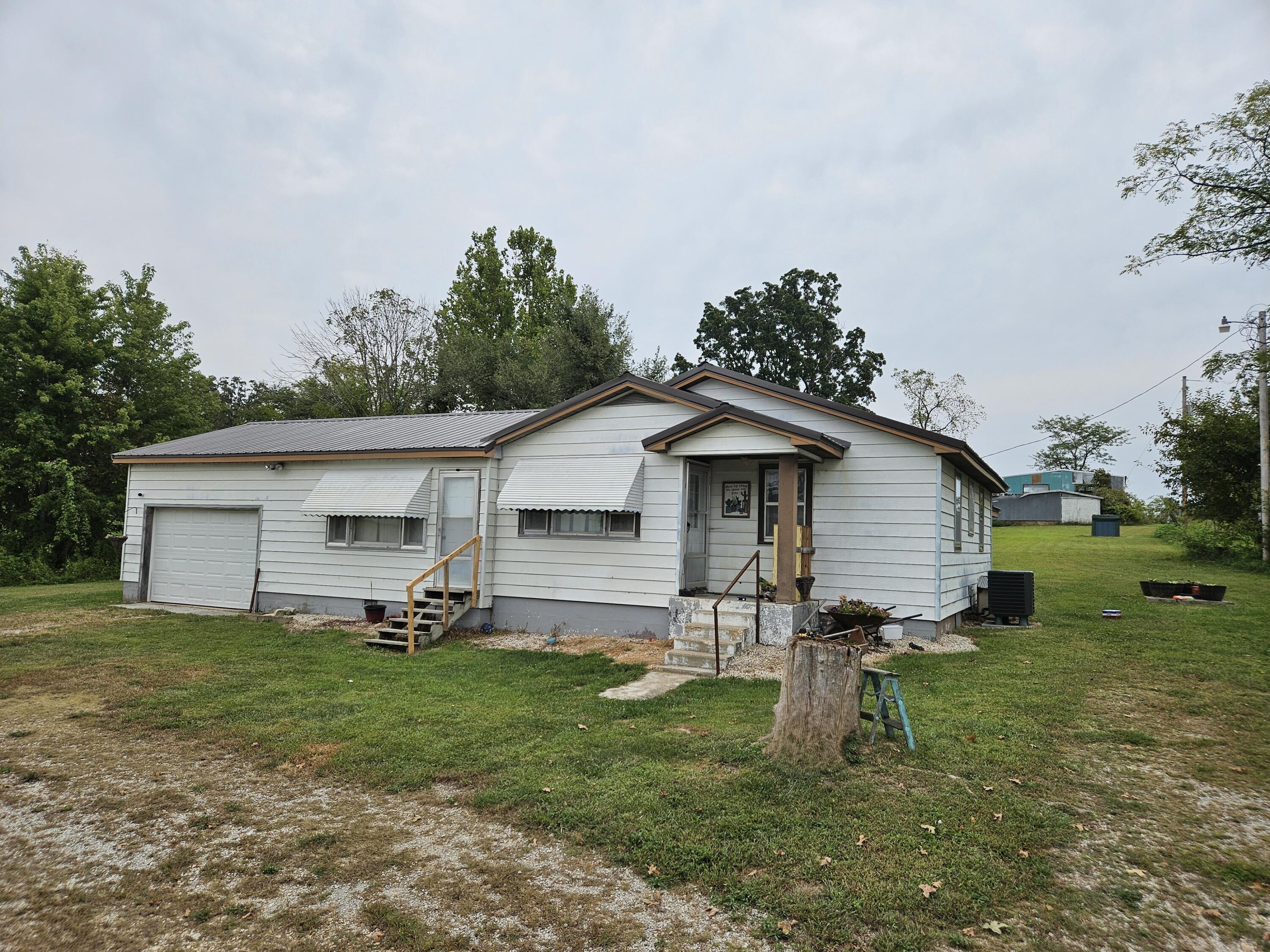 Perkins Ln, Mountain Grove, MO 65711