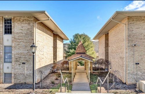 3d-5260 Crossbow Cir, Roanoke, VA, 24018-9212 | Card Image