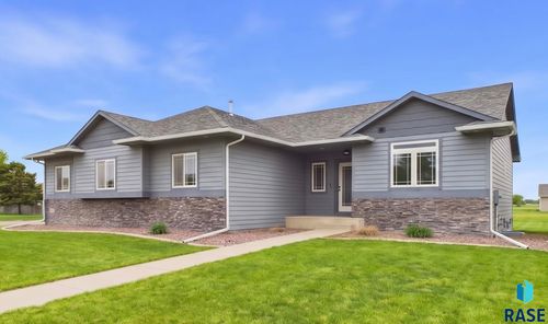 6909 S Shadow Creek Ave, Sioux Falls, SD, 57108 | Card Image