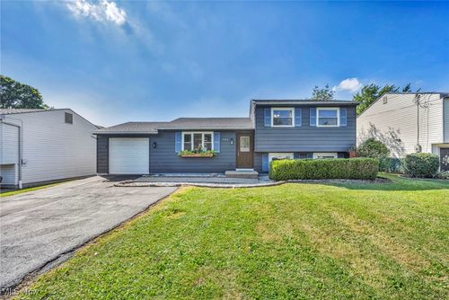 2513 Walnut St, Girard, OH, 44420-3154 | Card Image