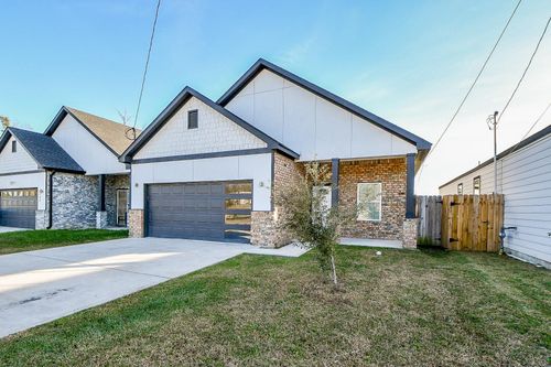 8132 Sunbury St, Houston, TX, 77028-4052 | Card Image