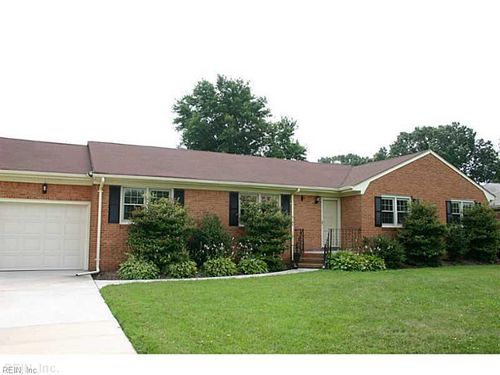 236 S Parliament Dr, Virginia Beach, VA, 23462-3524 | Card Image