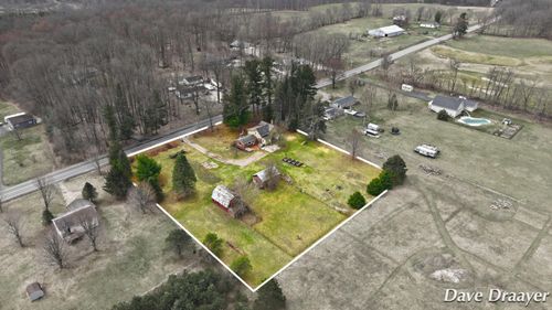 7869 17 Mile Rd, Cedar Springs, MI, 49319-9552 | Card Image