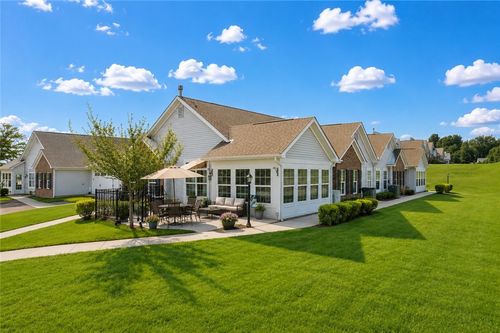 307 Spring Valley Dr, Zelienople, PA, 16063-2718 | Card Image