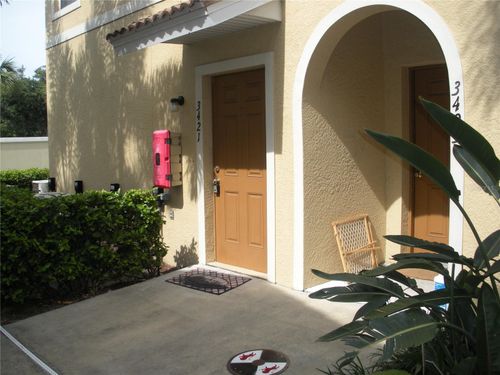 19-201-3421 Parkridge Cir, SARASOTA, FL, 34243-1416 | Card Image