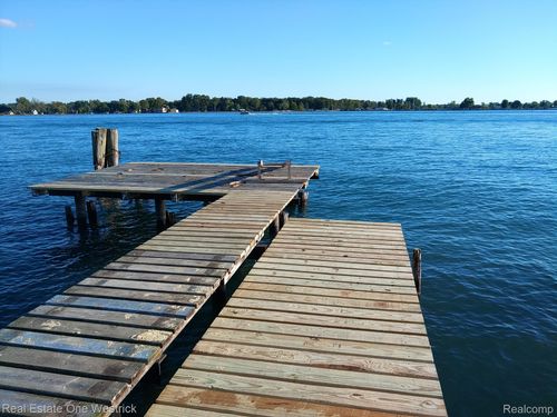 5109 Pointe Tremble Rd, Algonac, MI, 48001-4364 | Card Image