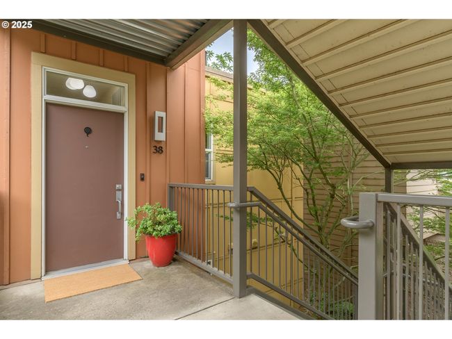 APT-38 - 327 Rustic Pl, Condo with 2 bedrooms, 2 bathrooms and 1 parking in Eugene OR | Image 4