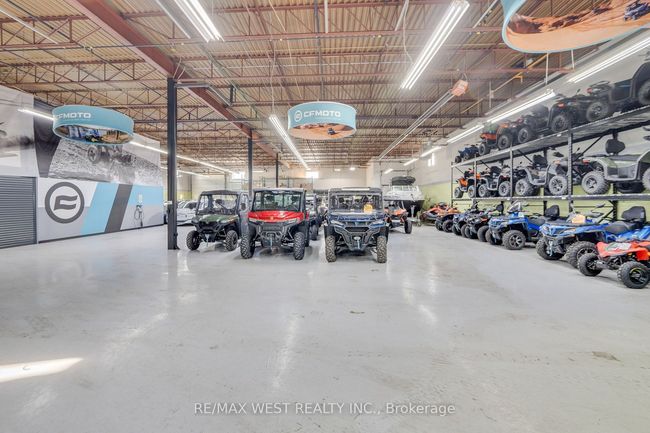 390 Bradwick Dr, Home with 0 bedrooms, 5 bathrooms and 100 parking in Concord ON | Image 5