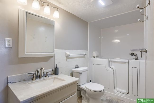 APT-123 - 12025 Pierce Plz, Condo with 3 bedrooms, 2 bathrooms and null parking in Omaha NE | Image 17