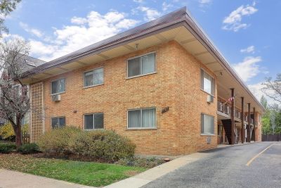 3 - 938 Ontario Street, Condo with 1 bedrooms, 1 bathrooms and 1 parking in Oak Park IL | Image 1