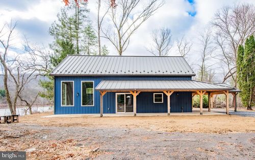 7144 Renovo Rd, Mill Hall, PA, 17751-8559 | Card Image