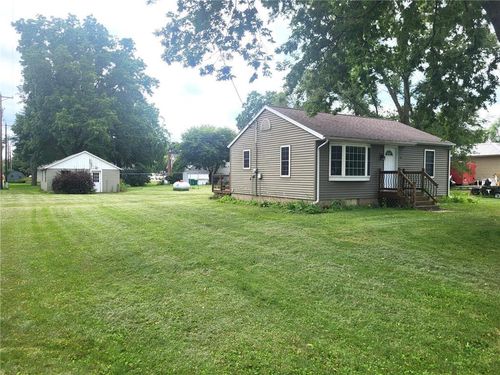 315 Cedar St, Pepin, WI, 54759-9771 | Card Image