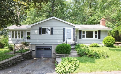 27 Linda Ave, Millbury, MA, 01527-3319 | Card Image