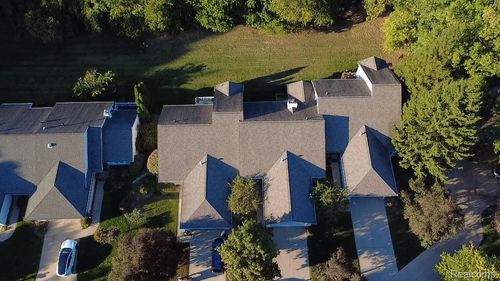 13-2528 Windbreak Ln, Lansing, MI, 48910-1926 | Card Image