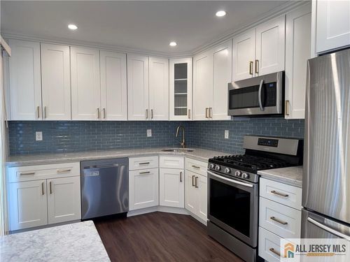 12-12 Covington Ct, East Brunswick, NJ, 08816-5127 | Card Image