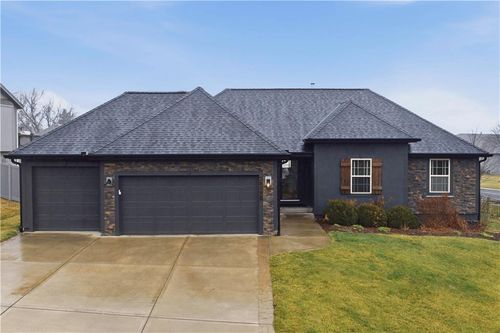 20700 W 72nd Ter, Shawnee, KS, 66218-8601 | Card Image