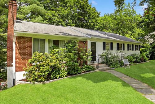 21 Tappan Ter, Briarcliff Manor, NY, 10510-1339 | Card Image