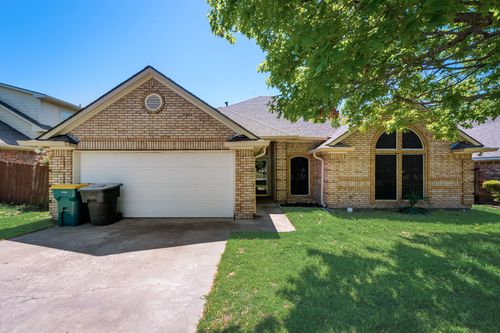 300 E North Creek Dr, Sherman, TX, 75092-4050 | Card Image