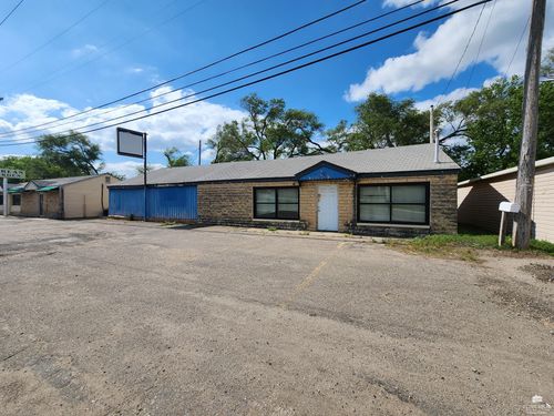 320 Grant Ave, Junction City, KS, 66441-4216 | Card Image