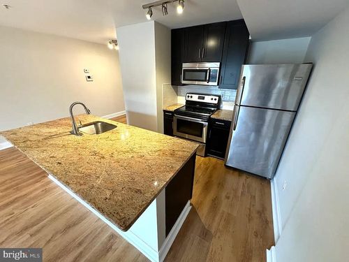 apt-2b-2039 Blair St, PHILADELPHIA, PA, 19125-1951 | Card Image