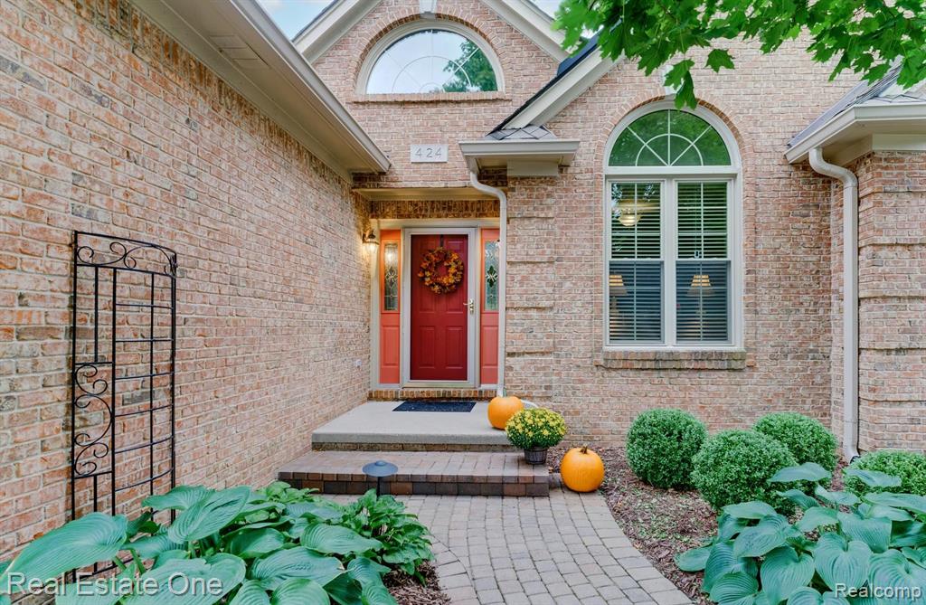 Wedington Ct, Rochester, MI 48307