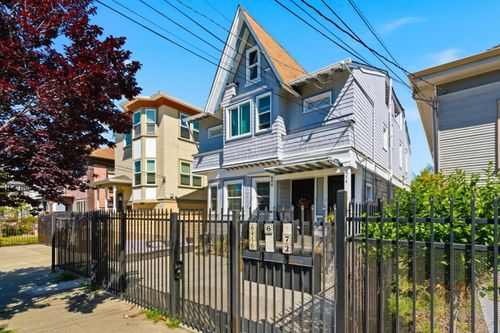 676 31st Street, Oakland, CA, 94609 | Card Image