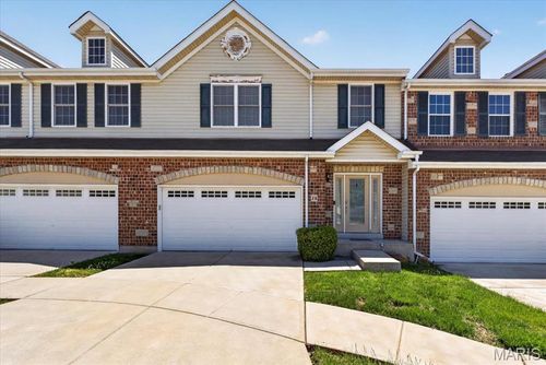 14 Loris Ln, Saint Charles, MO, 63303-6714 | Card Image
