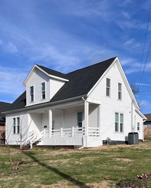 402 Park Ave, Irvine, KY, 40336 | Card Image