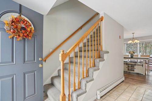 19 Diamond Dr, Danville, NH, 03819-3154 | Card Image