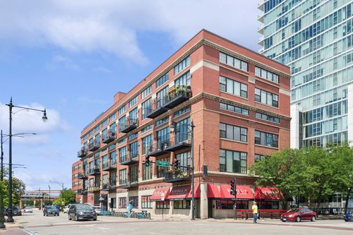 unit-4e-70 E 18th St, Chicago, IL, 60616-4440 | Card Image