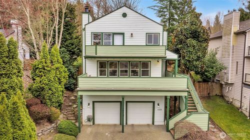 10518 157th Avenue Ne, Redmond, WA, 98052 | Card Image